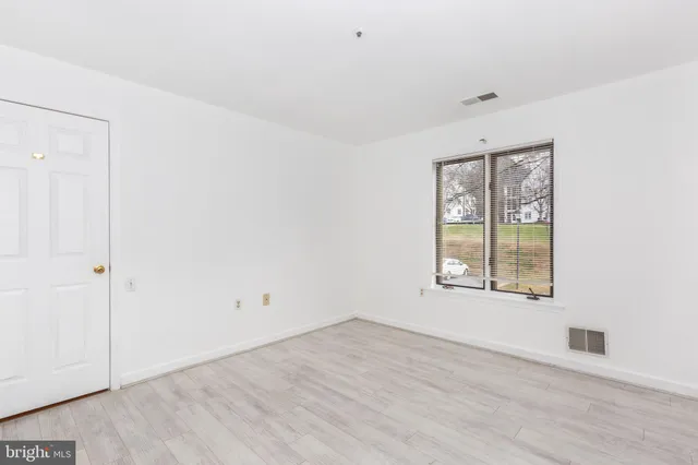 $225,000 | 385 Pleasanton Road, Unit B22, Westminster, MD 21157