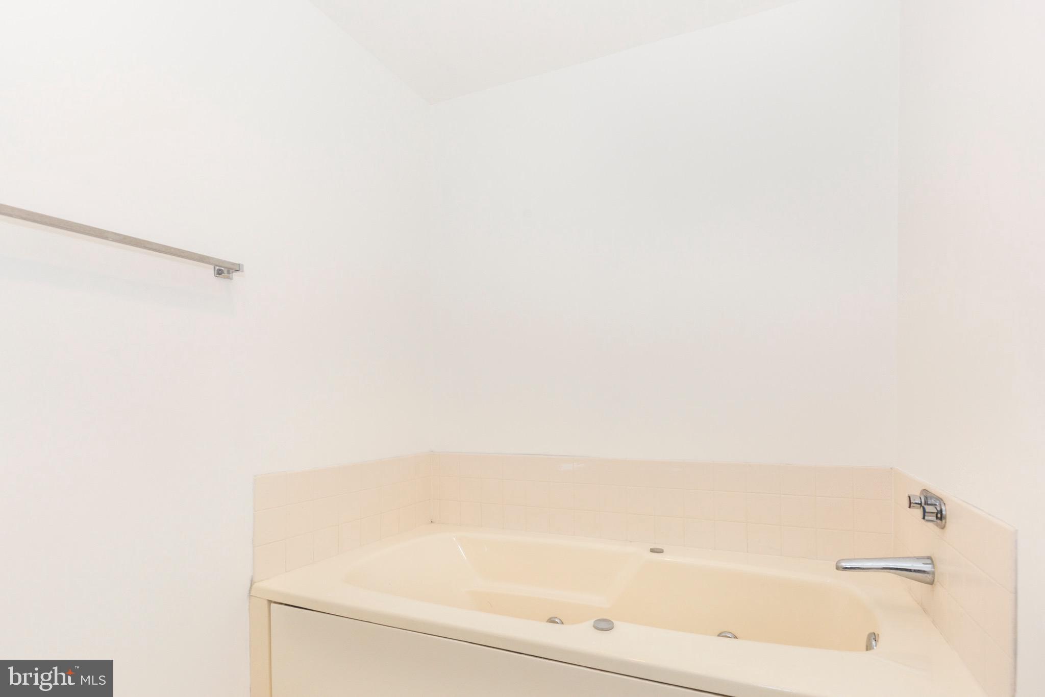 385 Pleasanton Road, Unit B22 Westminster, MD 21157 - Photo 27 of 35