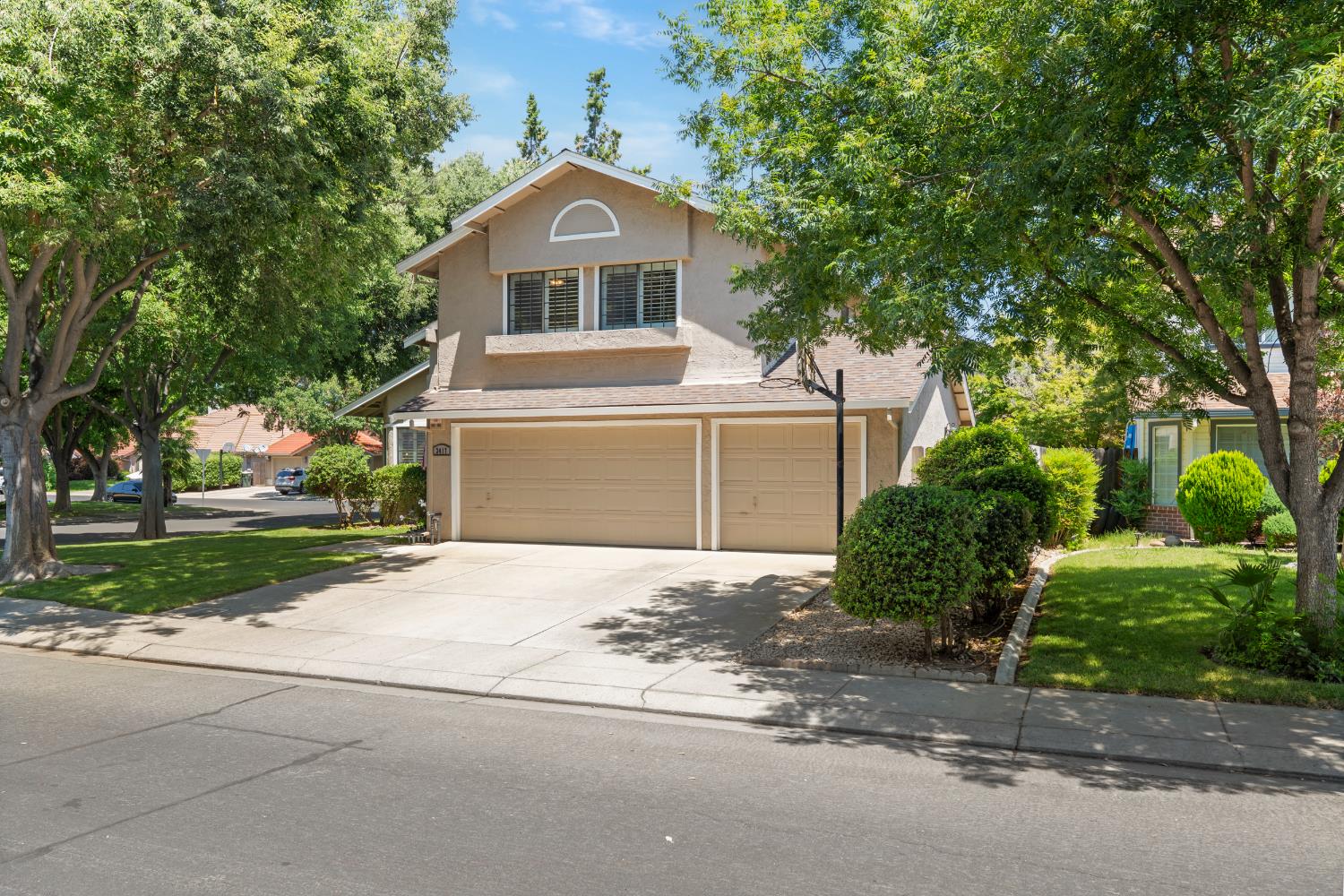 3417 Keystone Way Modesto, CA 95354 - Photo 3 of 32
