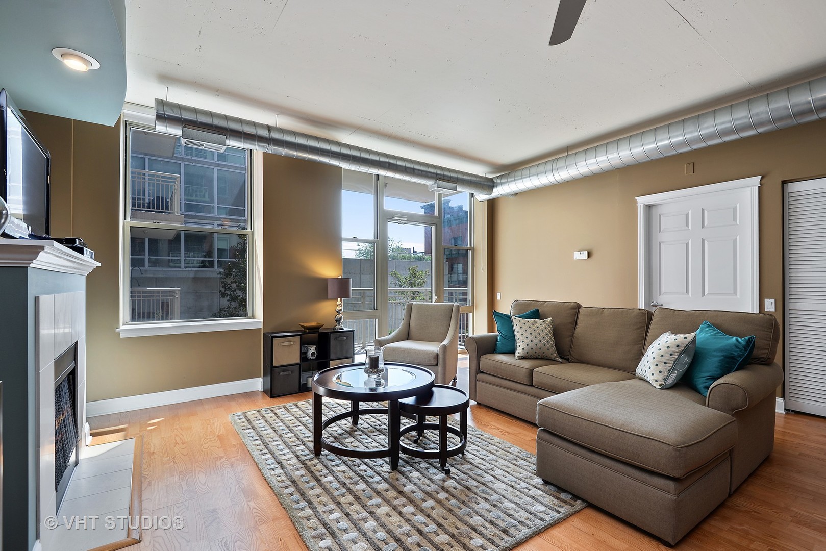 1001 West Madison Street, Unit 301 Chicago, IL 60607 - Photo 3 of 10
