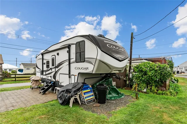 $140,000 | 854 Matunuck Beach Road, Unit 215, South Kingstown, RI 02879