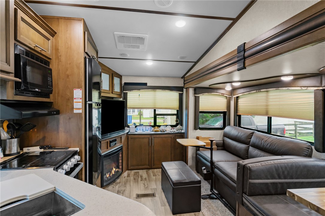 854 Matunuck Beach Road, Unit 215 South Kingstown, RI 02879 - Photo 13 of 26