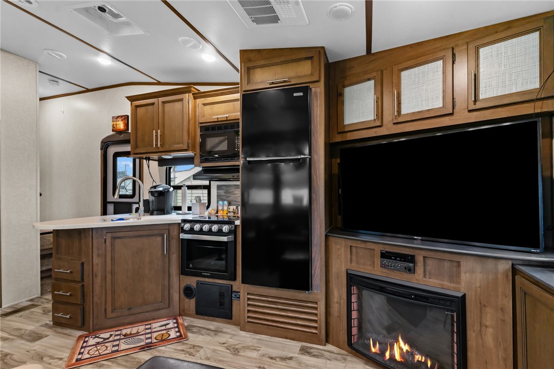 854 Matunuck Beach Road, Unit 215 South Kingstown, RI 02879 - Photo 18 of 26