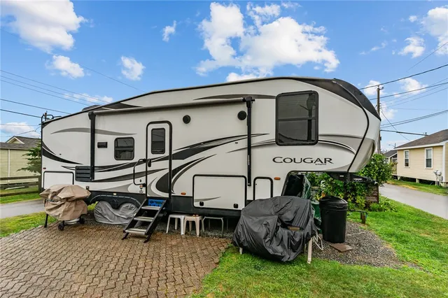 $140,000 | 854 Matunuck Beach Road, Unit 215, South Kingstown, RI 02879