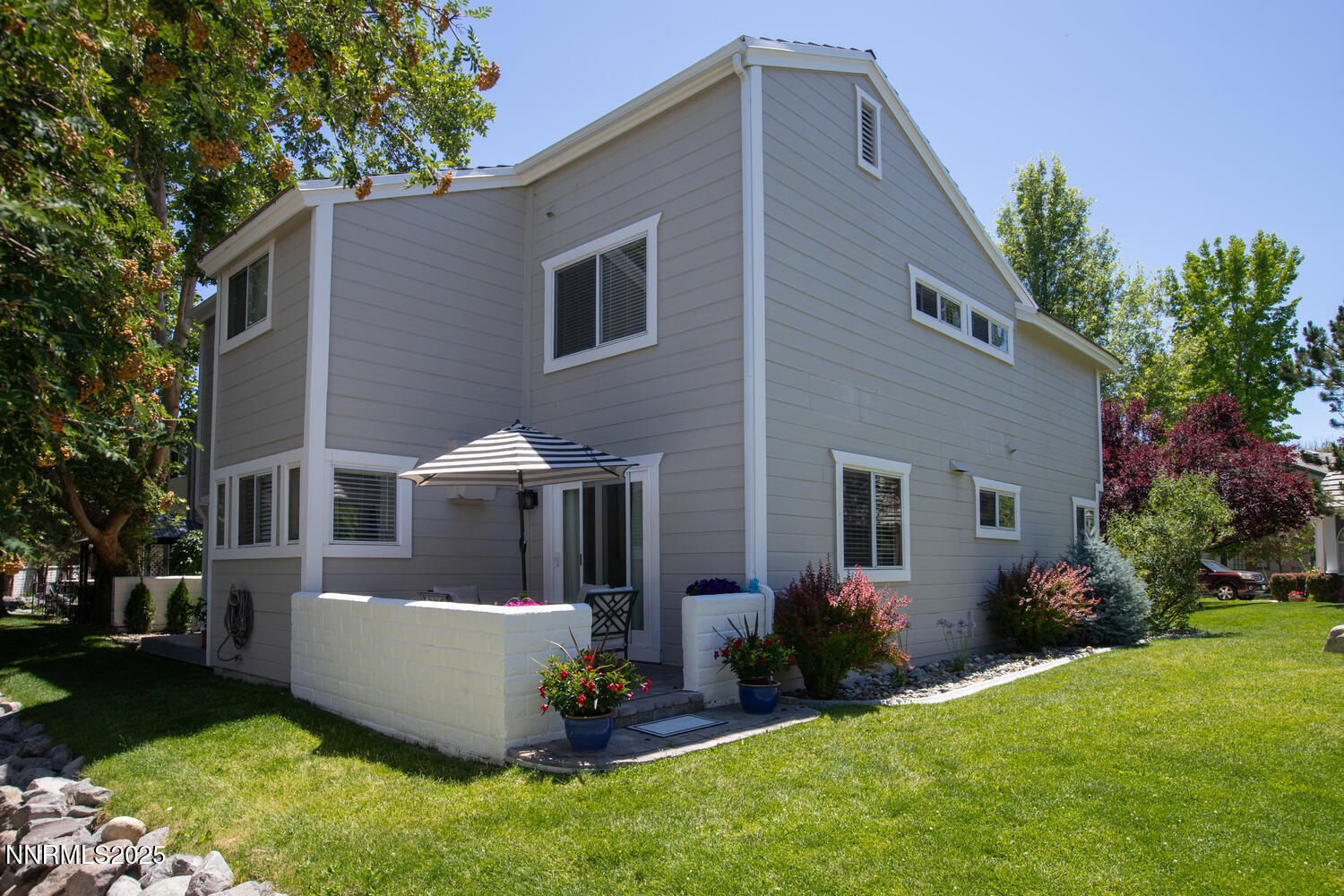 831 Blue Falls Place Reno, NV 89511 - Photo 40 of 57 831 Blue Falls Pl Reno NV-large-041-002-