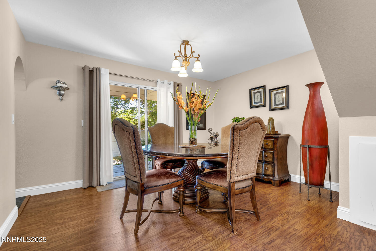 831 Blue Falls Place Reno, NV 89511 - Photo 9 of 57 831 Blue Falls Pl Reno NV-large-009-052-