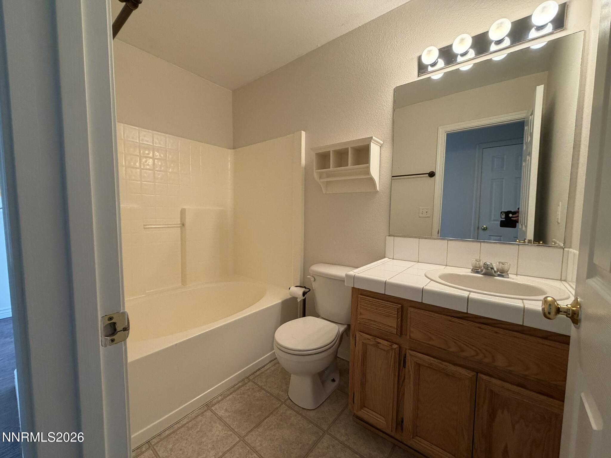 2136 Fort Bridger Road Fernley, NV 89408 - Photo 11 of 26 IMG_0472