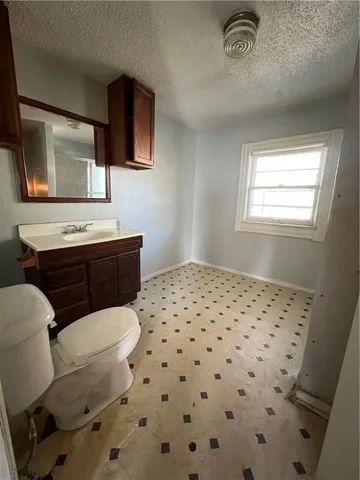 $139,900 | 2008 East 36th Street, Kansas City, MO 64109