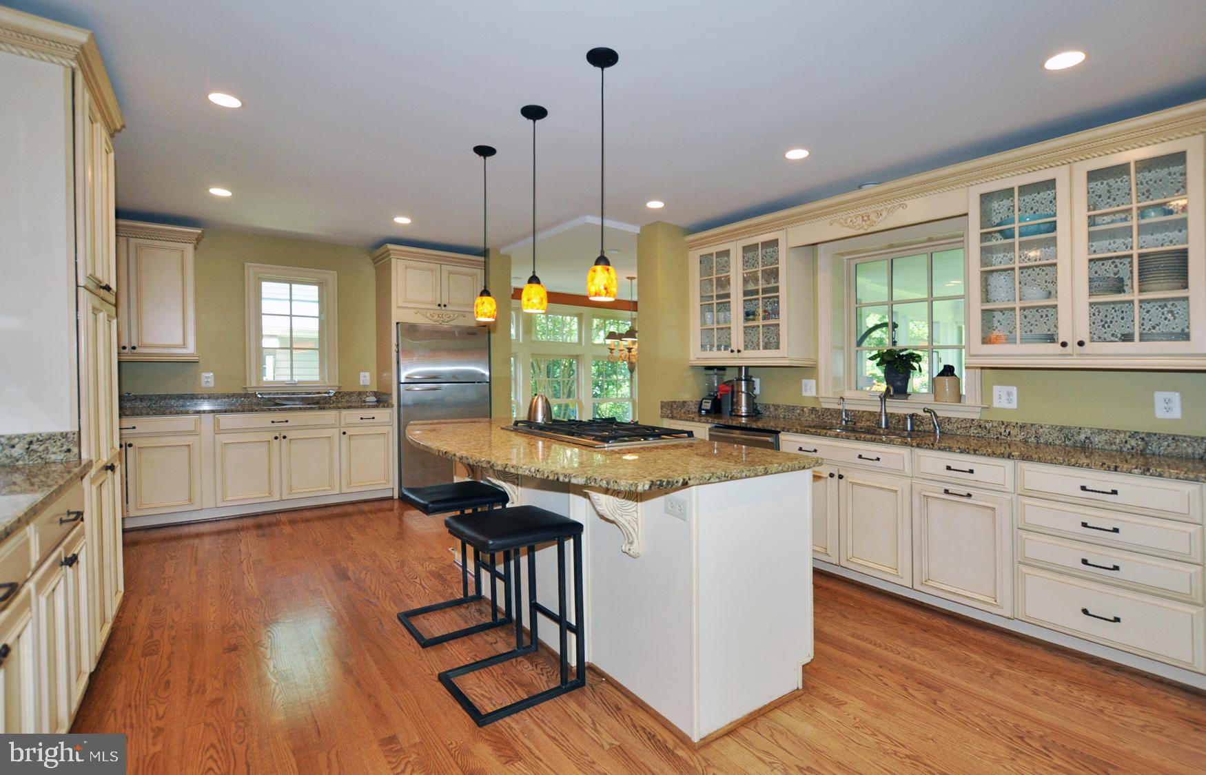 5411 Lambeth Road Bethesda, MD 20814 - Photo 11 of 43 The perfect perch for keeping the cook company!