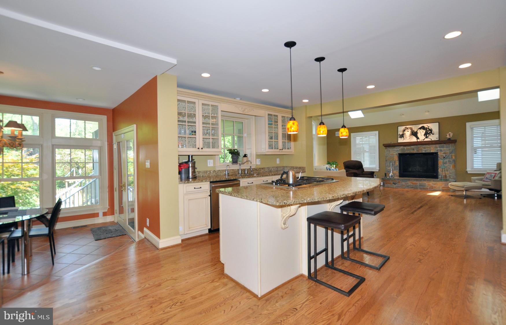5411 Lambeth Road Bethesda, MD 20814 - Photo 12 of 43 Separate Breakfast Nook overlooking rear yard