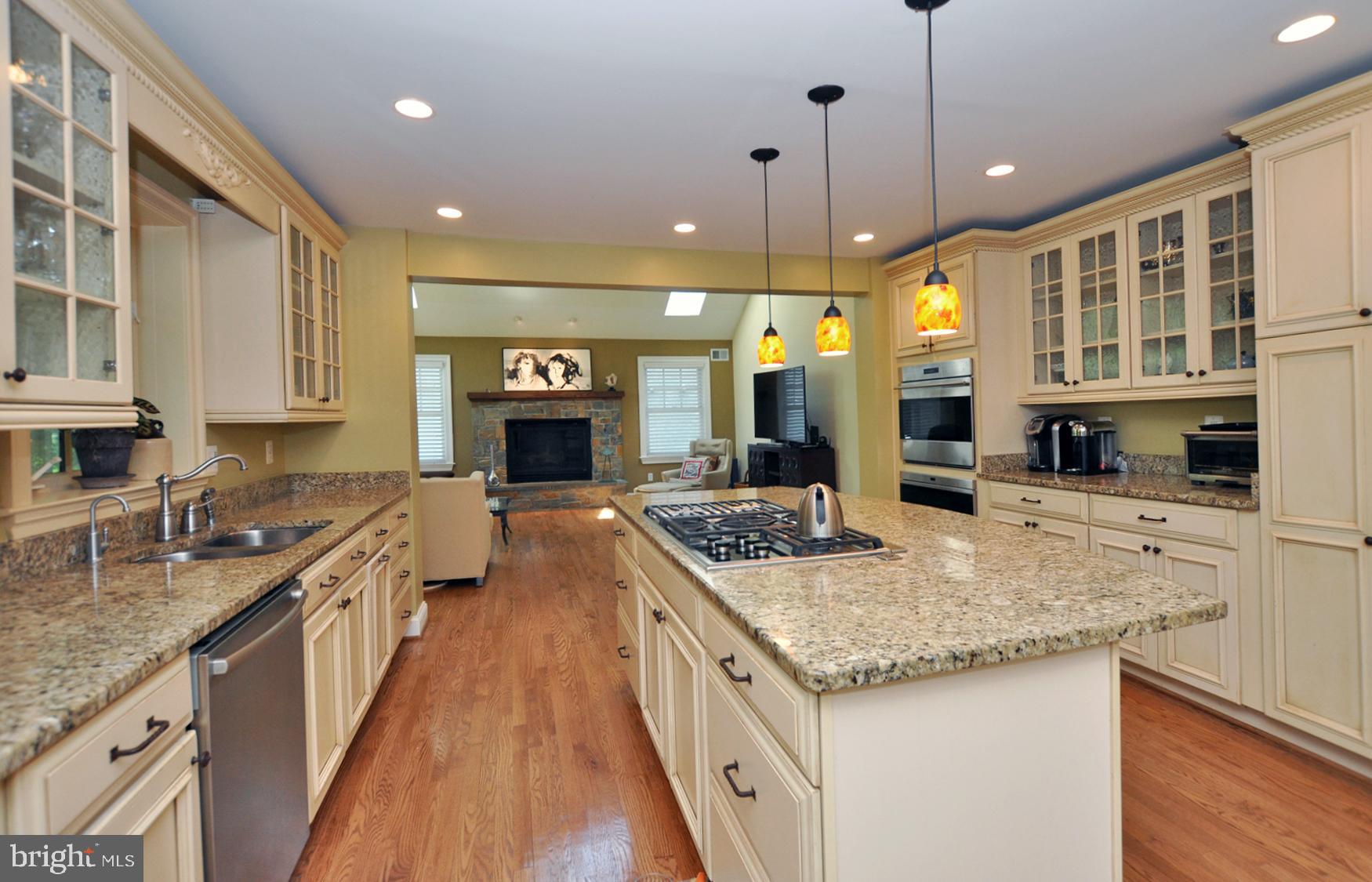 5411 Lambeth Road Bethesda, MD 20814 - Photo 9 of 43 Wonderful entertaining space
