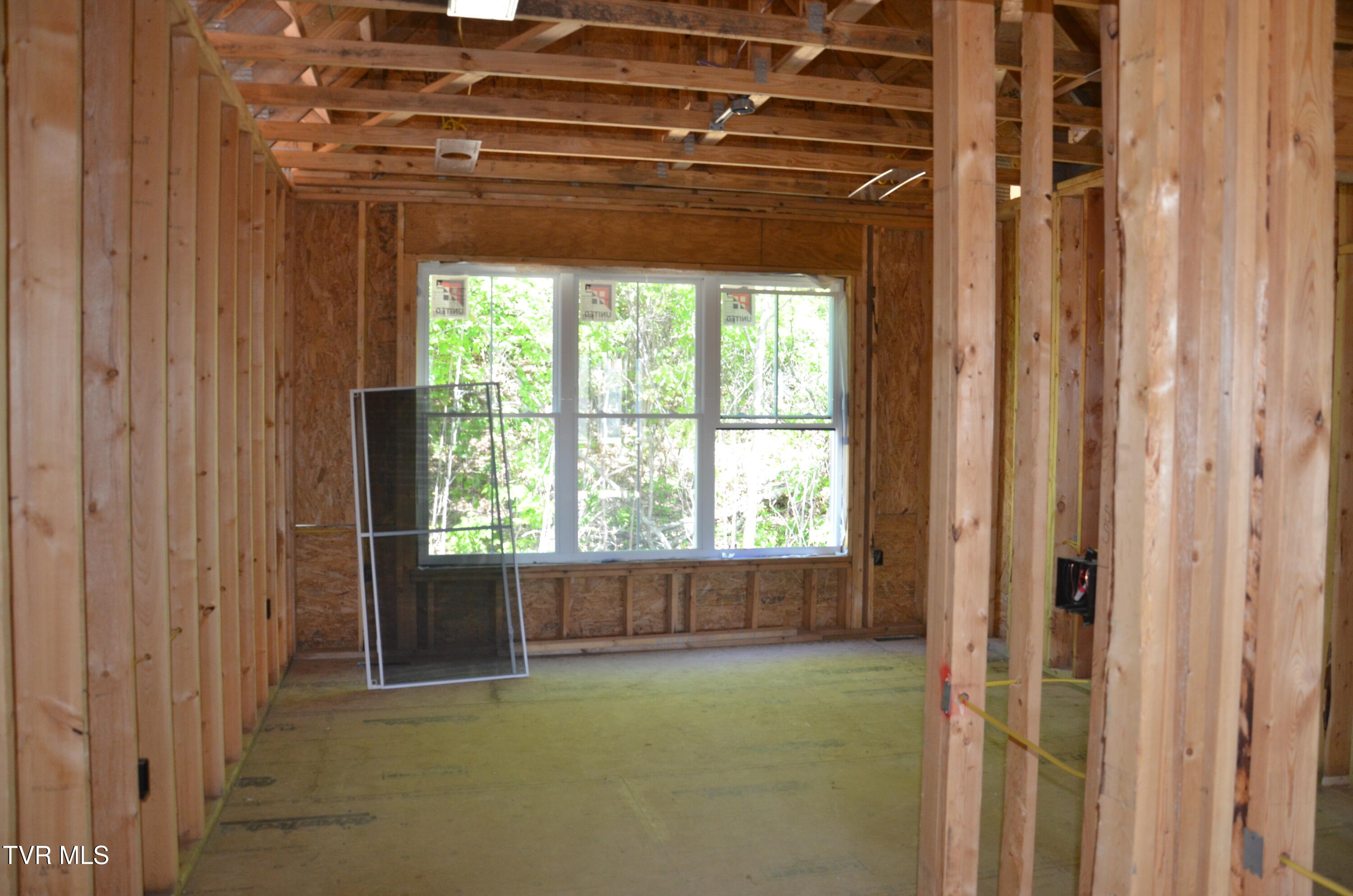 2354 Edinburgh Channel Road Kingsport, TN 37664 - Photo 8 of 10 DSC_0690