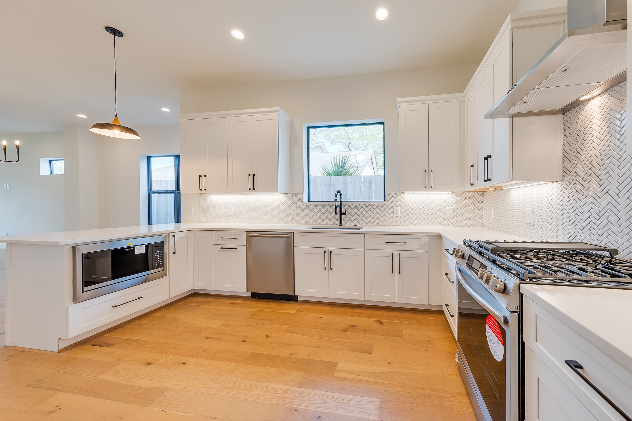 5709 Gano Street Houston, TX 77009 - Photo 9 of 47