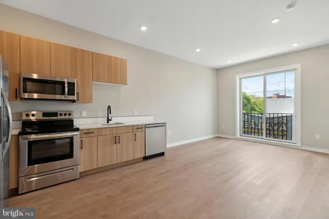 $1,400 | 308 West Chelten Avenue, Unit 303, Philadelphia, PA 19144