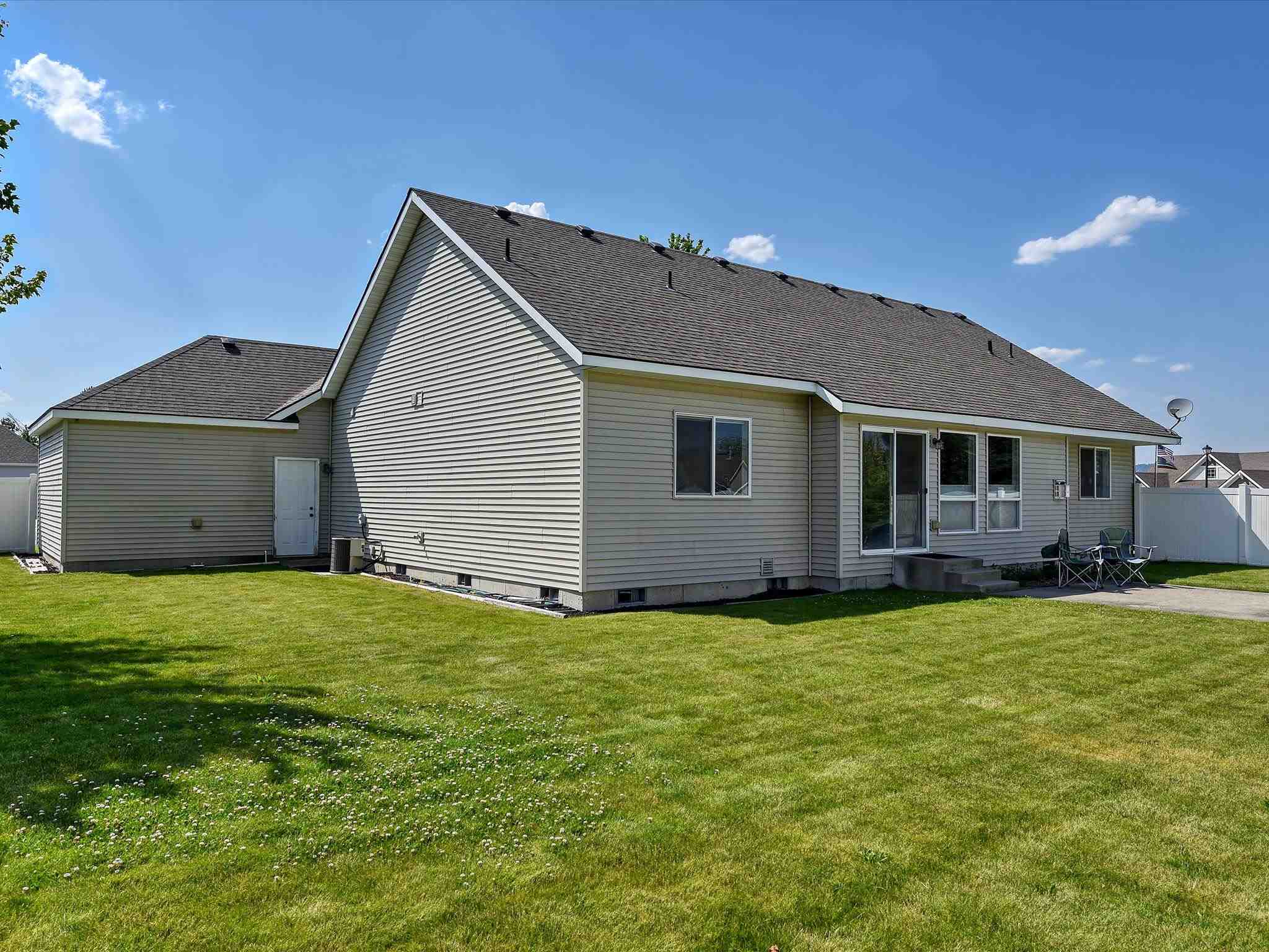 611 South Holiday Road Greenacres, WA 99016 - Photo 40 of 42