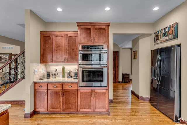 $985,000 | 201 Fall Creek Road, Lawrence, KS 66049