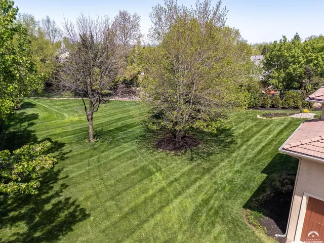 $985,000 | 201 Fall Creek Road, Lawrence, KS 66049