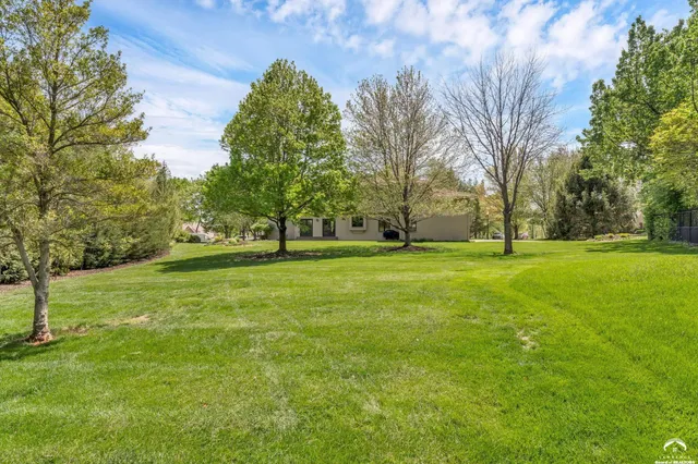 $985,000 | 201 Fall Creek Road, Lawrence, KS 66049