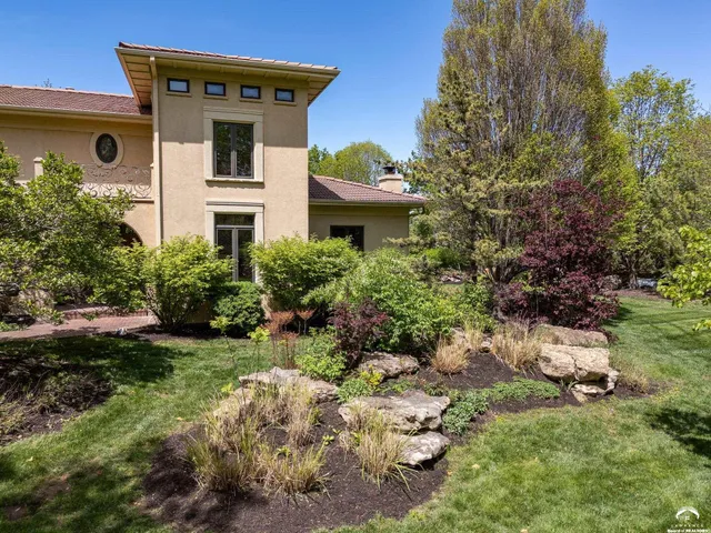 $985,000 | 201 Fall Creek Road, Lawrence, KS 66049