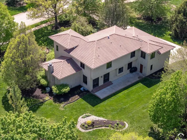 $985,000 | 201 Fall Creek Road, Lawrence, KS 66049