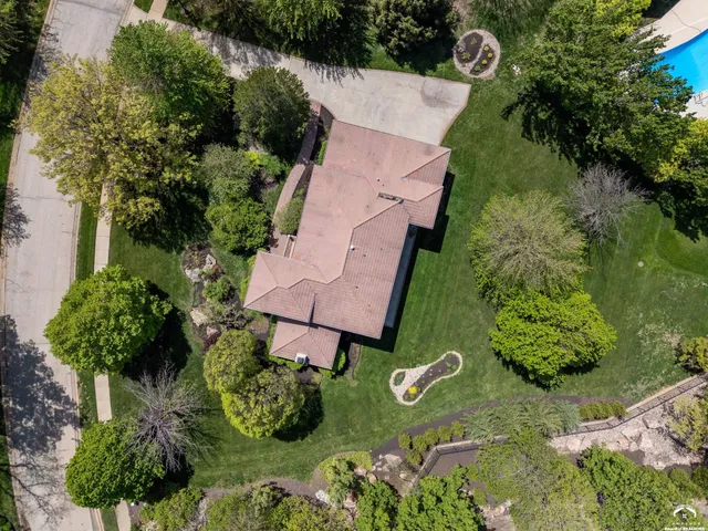 $985,000 | 201 Fall Creek Road, Lawrence, KS 66049