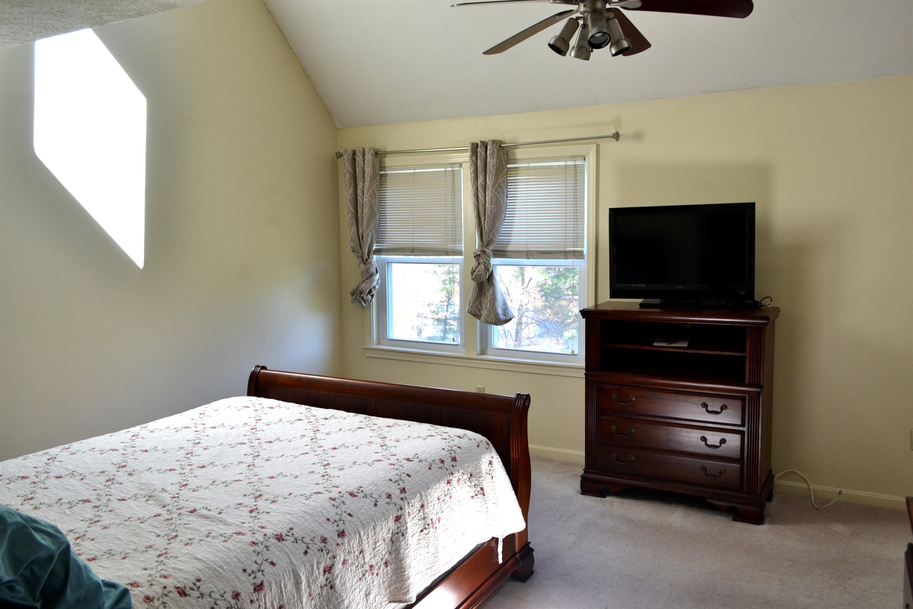 375 Winding Pond Road Londonderry, NH 03053 - Photo 14 of 31