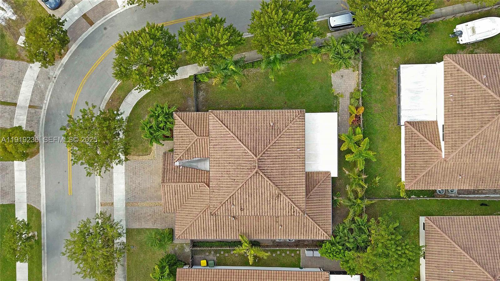 3441 Southeast 3rd Street Homestead, FL 33033 - Photo 5 of 29