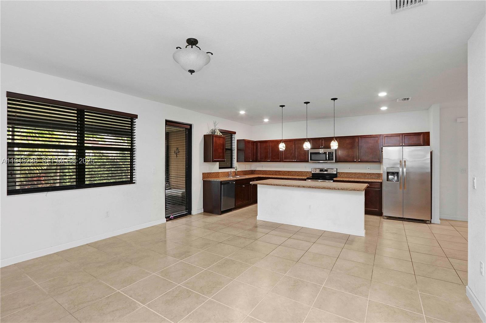 3441 Southeast 3rd Street Homestead, FL 33033 - Photo 8 of 29