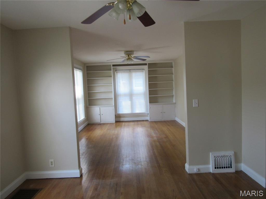 1104 Danforth Street Alton, IL 62002 - Photo 3 of 26