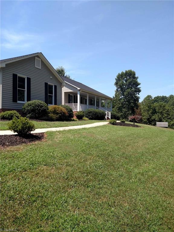 785 Carson Road Pilot Mountain, NC 27041 - Photo 8 of 30 Gallery Image 8