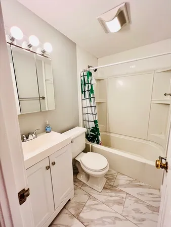 $2,900 | 59 Phillips Street, Unit 5, Boston, MA 02114