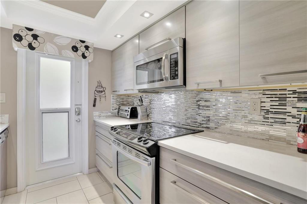 505 North Riverside Drive, Unit 4 Pompano Beach, FL 33062 - Photo 4 of 18 4