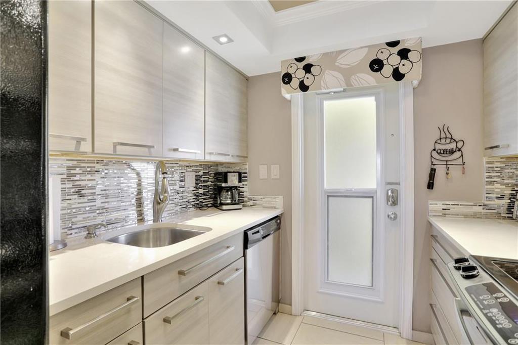 505 North Riverside Drive, Unit 4 Pompano Beach, FL 33062 - Photo 5 of 18 5