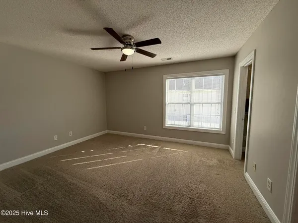 $1,400 | 4215 Dudleys Grant Drive, Unit F, Winterville, NC 28590
