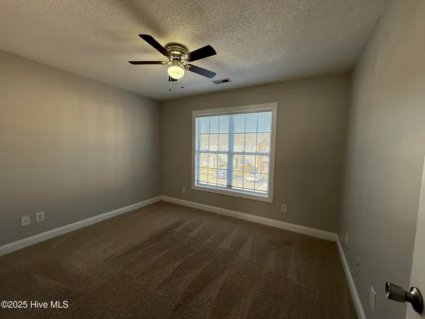 $1,400 | 4215 Dudleys Grant Drive, Unit F, Winterville, NC 28590