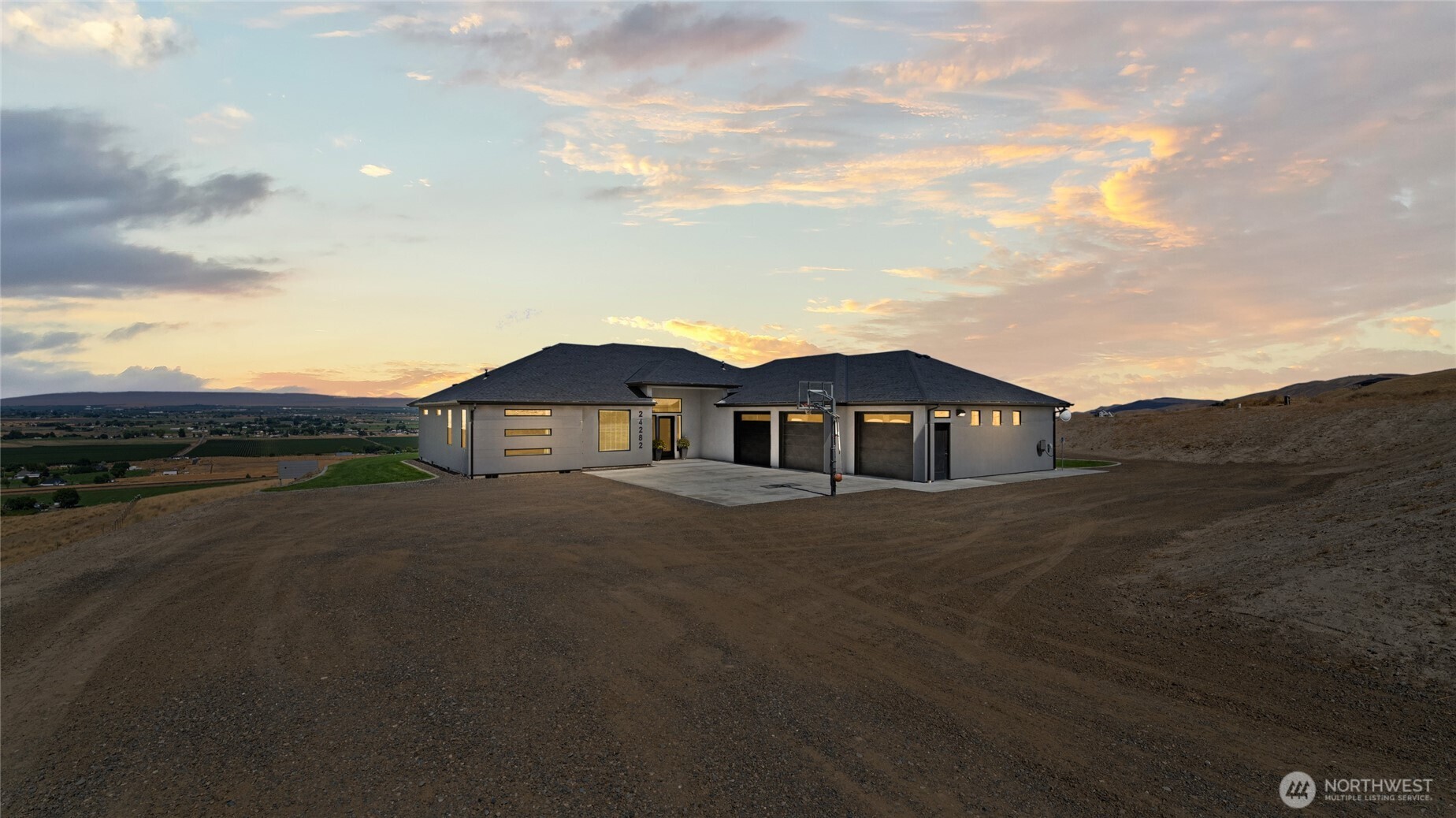 24282 South Ward Gap Road Prosser, WA 99350 - Photo 2 of 37