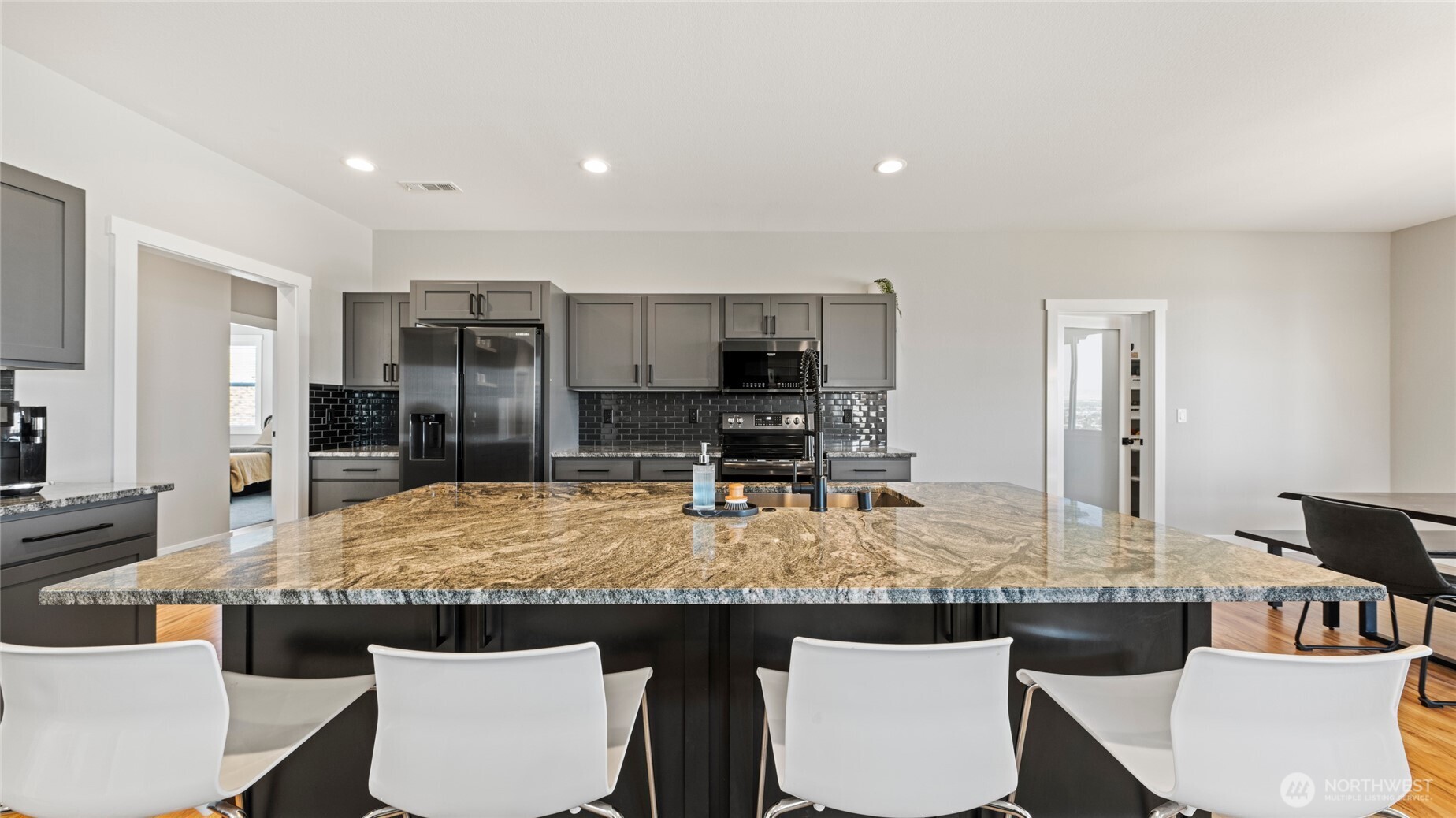 24282 South Ward Gap Road Prosser, WA 99350 - Photo 9 of 37