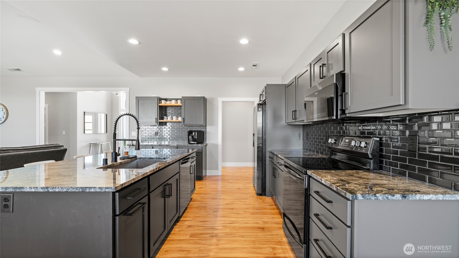 24282 South Ward Gap Road Prosser, WA 99350 - Photo 10 of 37