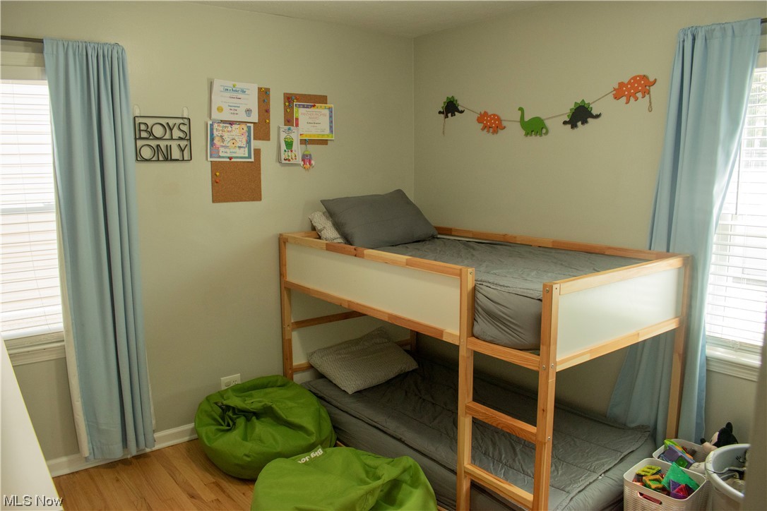 3015 Hearthstone Road Cleveland, OH 44134 - Photo 13 of 27