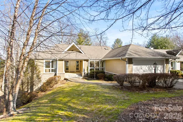 $495,000 | 514 Cobblestone Lane, Flat Rock, NC 28731