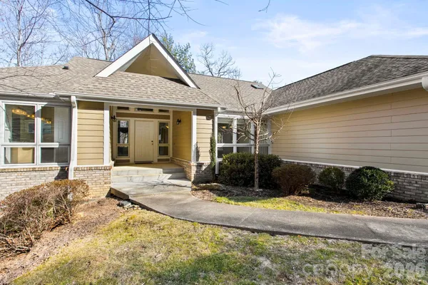 $495,000 | 514 Cobblestone Lane, Flat Rock, NC 28731