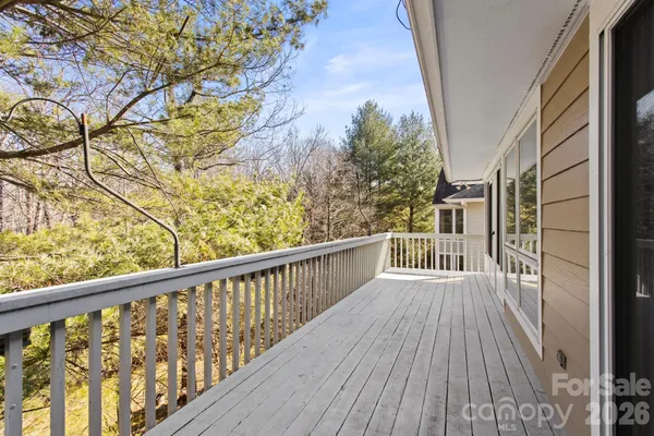 $495,000 | 514 Cobblestone Lane, Flat Rock, NC 28731