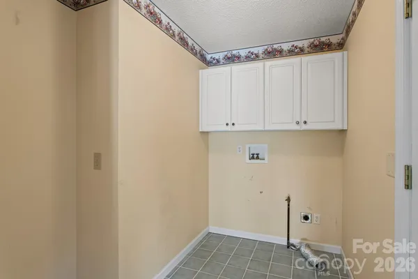 $495,000 | 514 Cobblestone Lane, Flat Rock, NC 28731