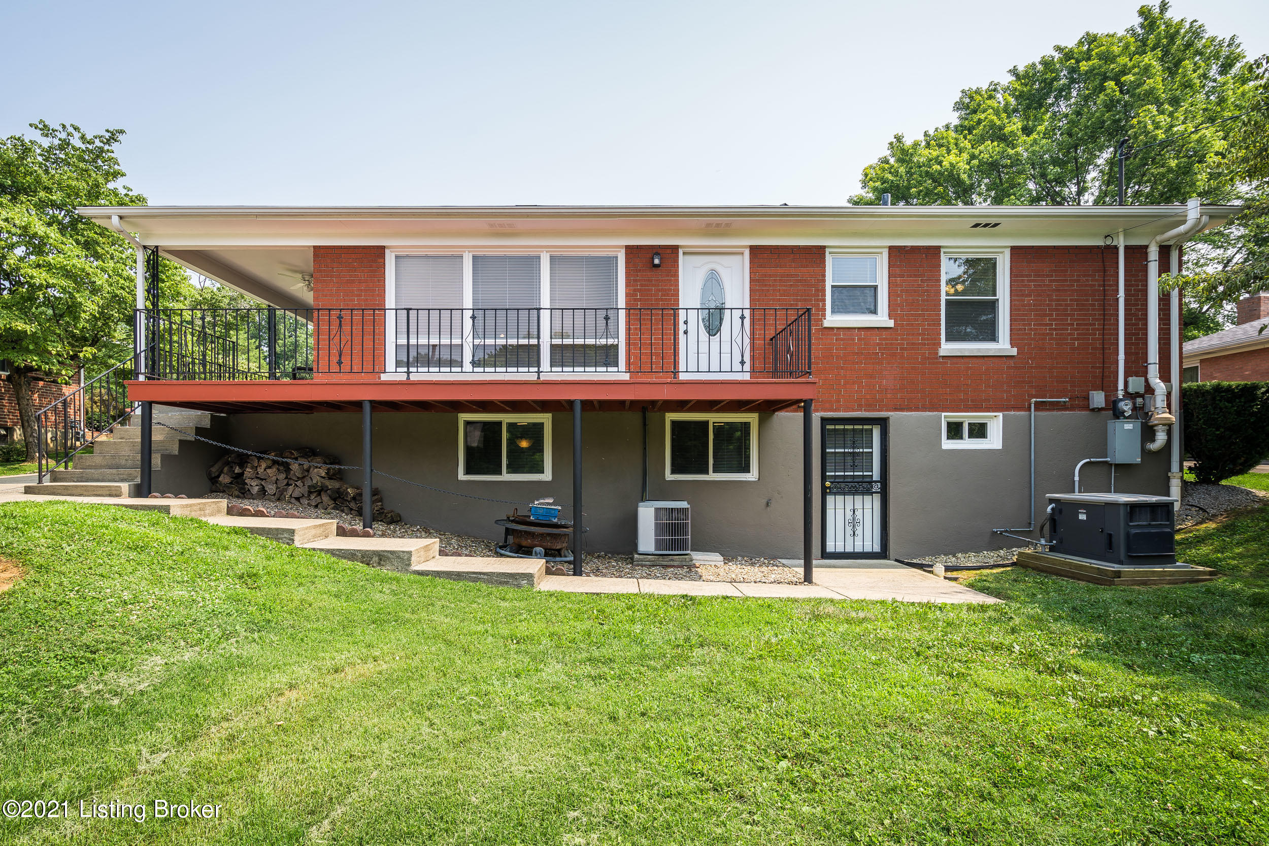 5105 Dee Road Louisville, KY 40219 - Photo 4 of 41 5105 Dee Rd-13