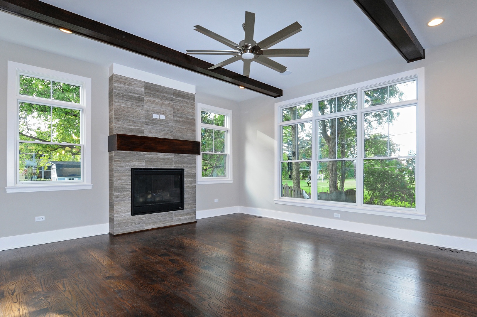 425 East Hillside Road Naperville, IL 60540 - Photo 6 of 19