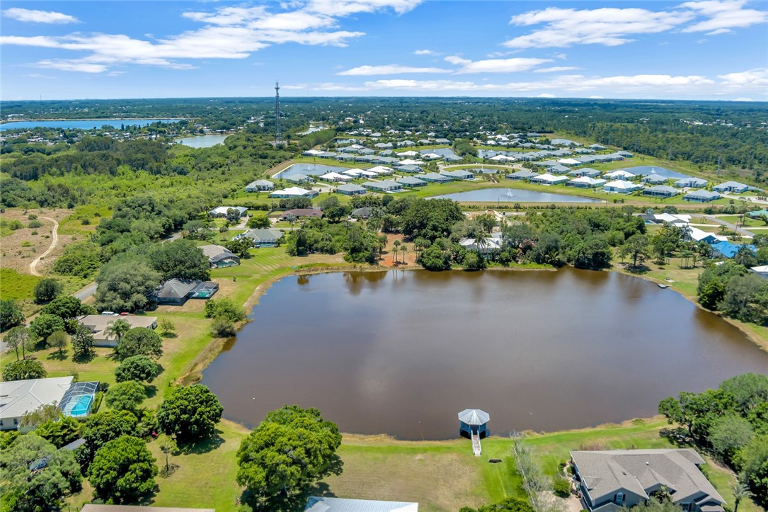 753 South Fischer Circle Sebastian, FL 32958 - Photo 13 of 22