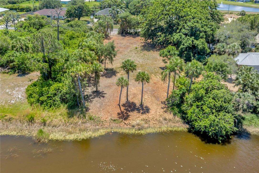 753 South Fischer Circle Sebastian, FL 32958 - Photo 17 of 22