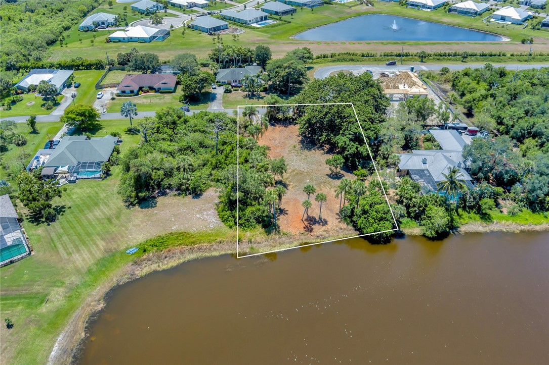 753 South Fischer Circle Sebastian, FL 32958 - Photo 6 of 22