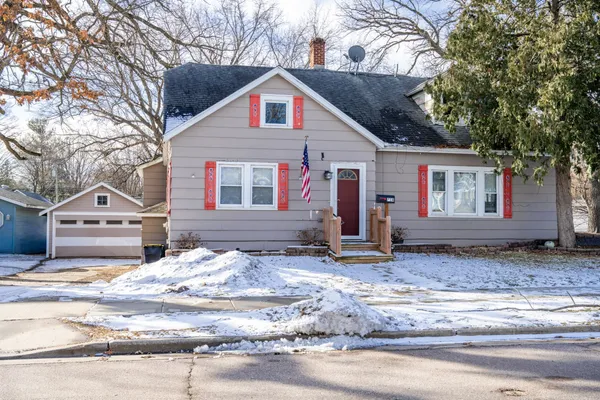 $219,000 | 314 West State Street, Mauston, WI 53948