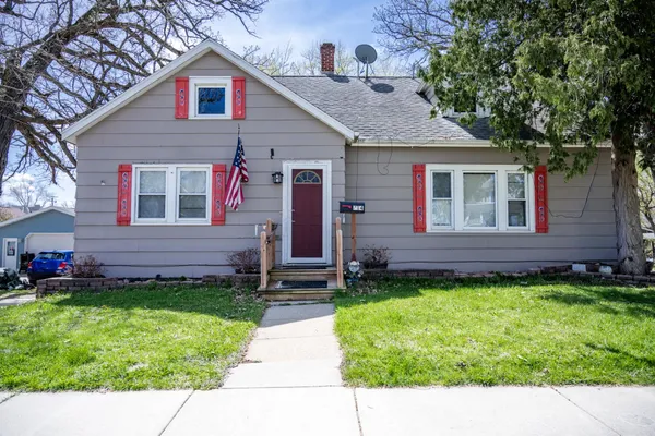 $207,000 | 314 West State Street, Mauston, WI 53948